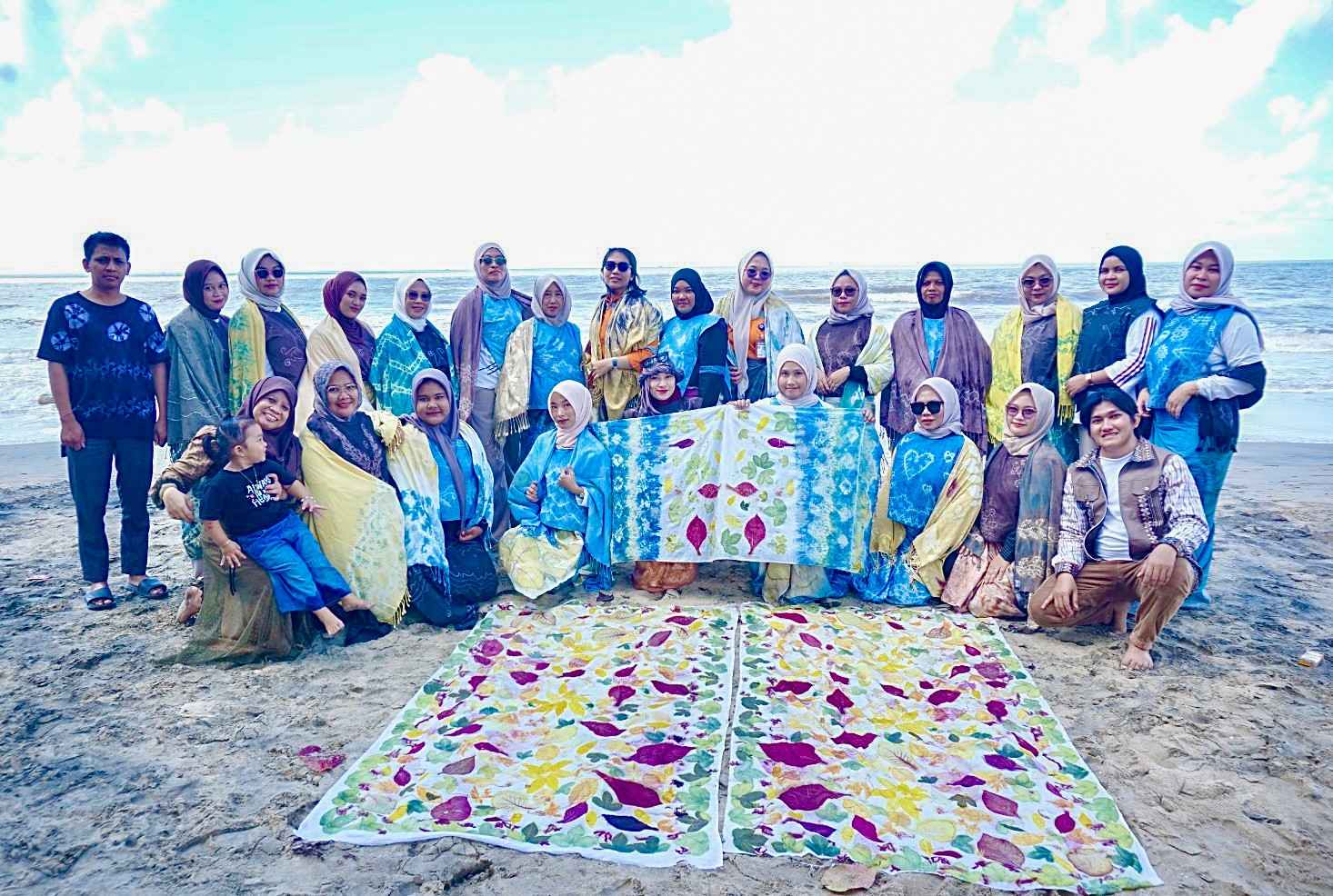 Warga Sumber Makmur Makin Kreatif Lewat Pelatihan Seni Kriya Bareng Praktisi Banjarbaru